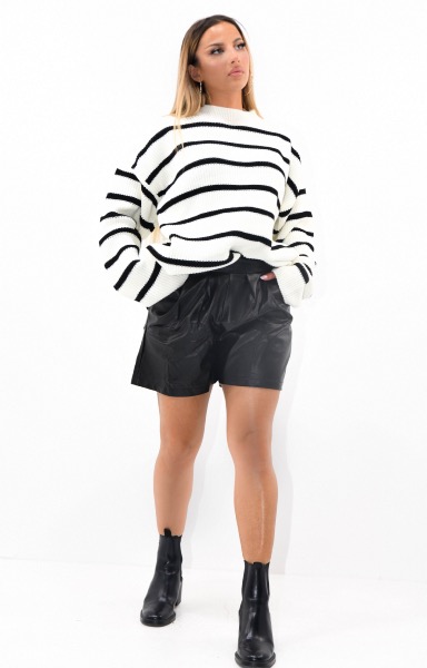 Pull oversize blanc à bande noir