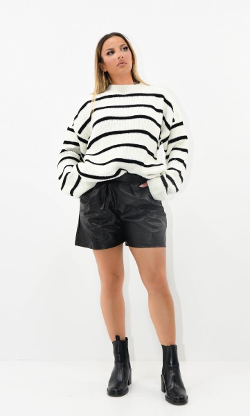 Short simili-cuir