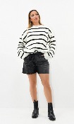 Short simili-cuir